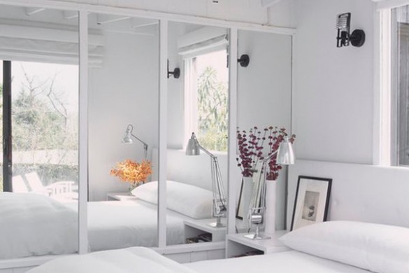 Article Ideas for Using Mirrors to Enhance a Small Studio Apartment